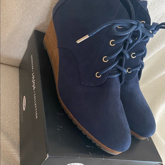 Dr Scholls Close Call Wedge Booties 